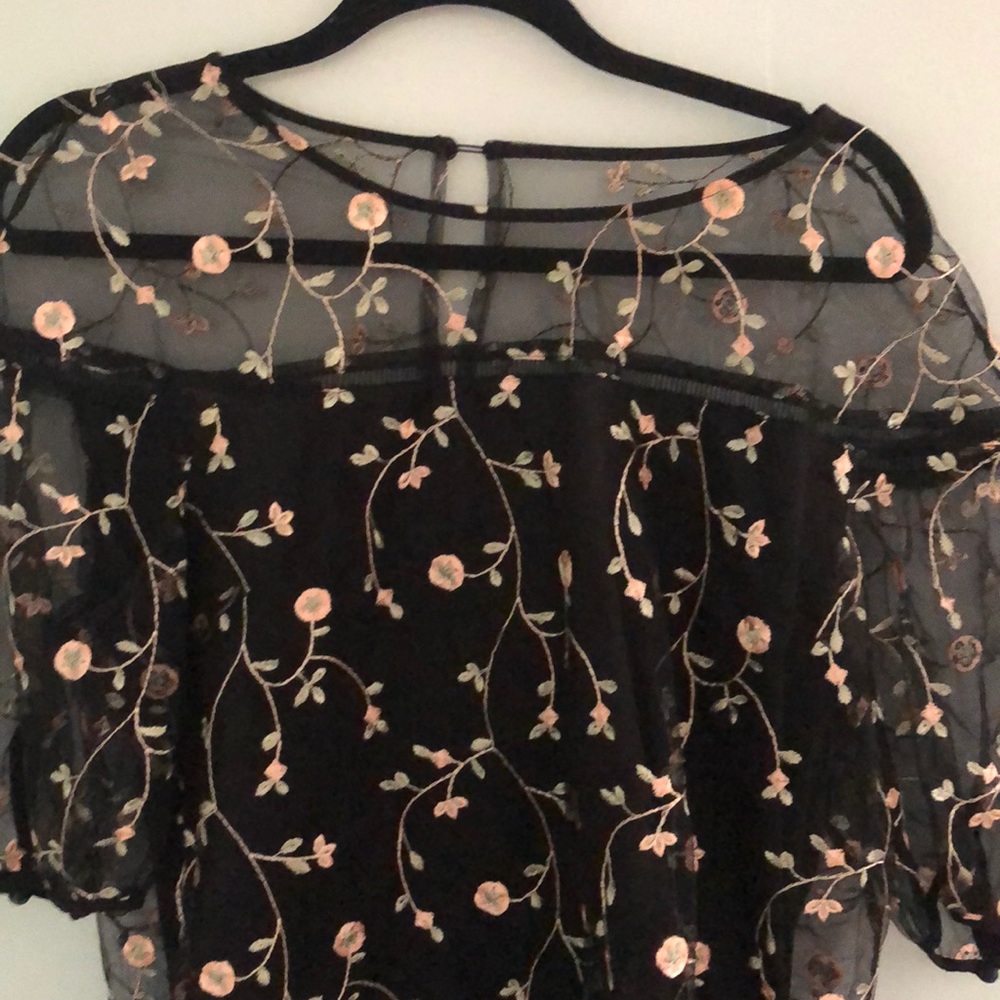 Embroidered top - Picture 4 of 4